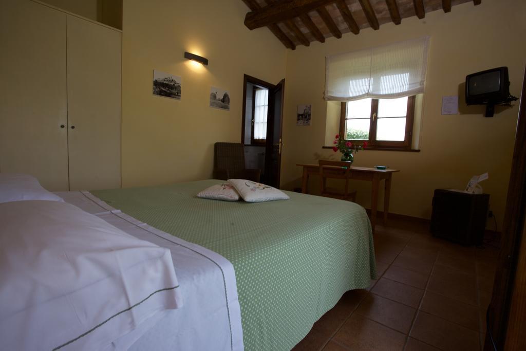 Bio Agriturismo Il Torrione Saturnia Room photo